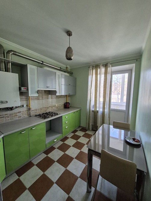 Двокімнатна квартира з ремонтом в центрі міста Ірпінь - зображення 4