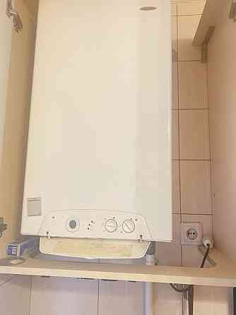 Срочно продам 2-х к с автономкой на Парусе Дніпро