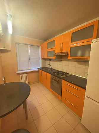 Срочно продам 2-х к с автономкой на Парусе Дніпро