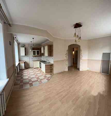 3 кімн 74м2 на середньому поверсі на 12 Кварталі (713791) Дніпро