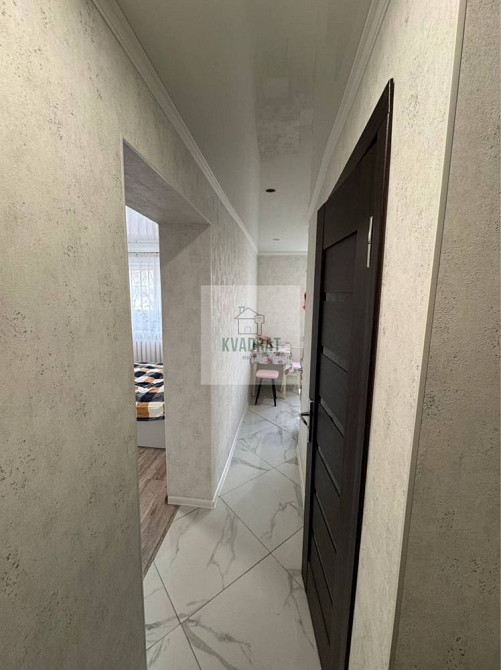 Продам затишну 1-кімнатну квартиру з ремонтом та меблями Каменец-Подольский - изображение 6