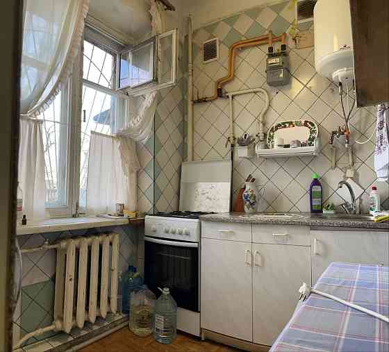 Продаж 2-кімн., вул. Вінницька, 8, Севастопольська Площа Киев