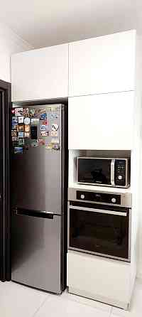 Терміновий продаж 1-кім кв. Милославська 2В,власник,генератор на ліфти Киев