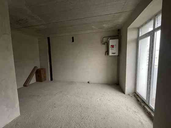 Затишний 3-х кімннатний сирець біля міського озера Ивано-Франковск