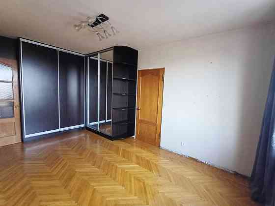 Березняки. Пр. П. Тичини 13. БЕЗ КОМІСІЇ Видова трикімнатна квартира Киев