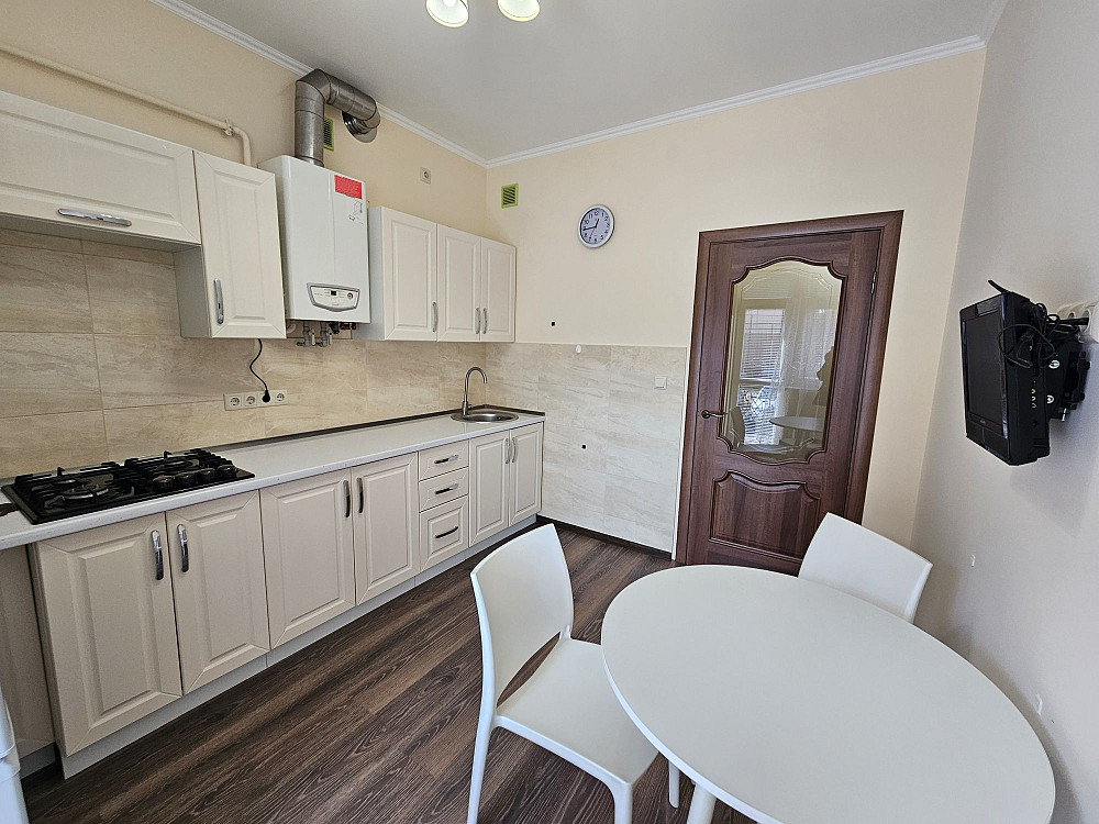 Оренда 1 кімнатної в новобудові  звкритий двір  поруч ТРЦ" Токіо" Ужгород - изображение 1