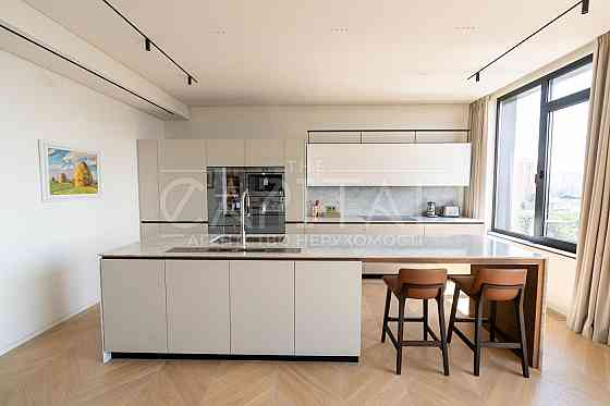 Продаж 4-кімнатна видова квартира в  ЖК «Tetris Hall» ,"Chelsea Tower" Киев