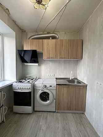 Продаж 2-к квартири Незалежної України ( район зупинки Миру ) Запорожье