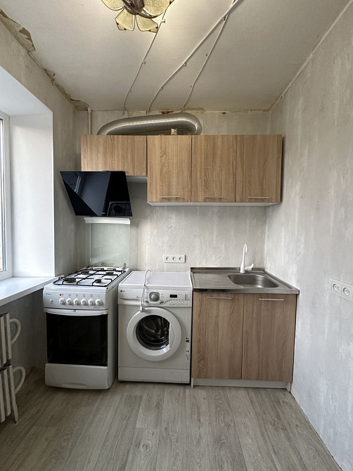 Продаж 2-к квартири Незалежної України ( район зупинки Миру ) Запорожье - изображение 1