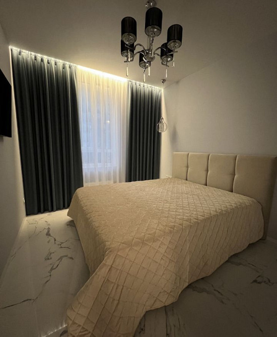 3-кімнатна новобудова з якісним ремонтом, меблями та технікою Чернівці - зображення 1