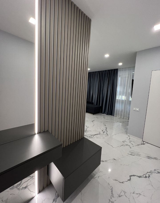 3-кімнатна новобудова з якісним ремонтом, меблями та технікою Чернівці - зображення 4