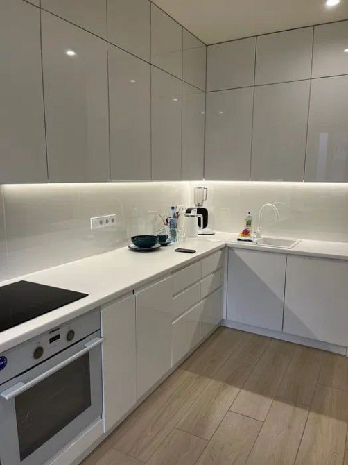 Двокімнатна квартира з ремонтом в центрі Буча - изображение 1