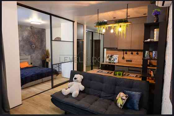 Продаж 1-к квартири з ремонтом в ЖК Варшавський плюс Киев