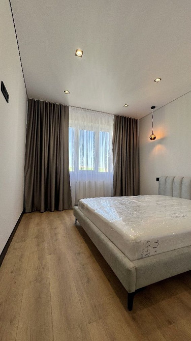 Вишукана 1-кімнатна квартира з ремонтом. ЖК "На Щасливому" Ровно - изображение 2