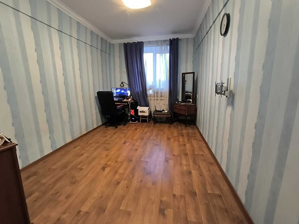 3 к сталинка в центре Одеса - зображення 3