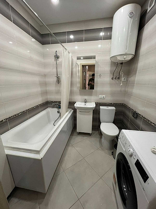 Сучасна 1к.квартира ЖК Лісовий Квартал, зайти і жити! Бровары - изображение 4