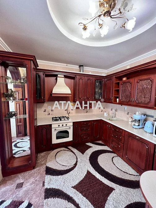 Продається розкішна 3-х кімнатна квартира в тихому районі Чернівці - зображення 1