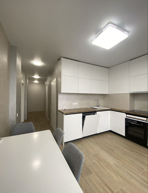 Неймовірно затишна! Сучасний ремонт I просторе планування ЖК Акварелі2 Вишневе - зображення 1