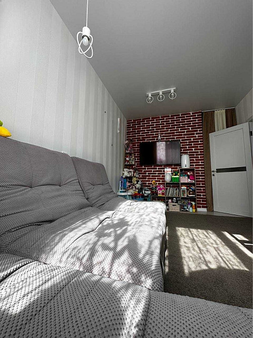 Продаж однокімнатної квартири з меблями і технікою! Центр міста! Ірпінь - зображення 2