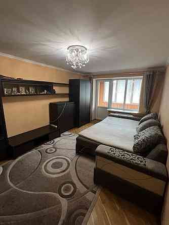 Здається 2 кімнатна квартира вул Небесної Сотні( р-н Парку Жовтневого) Чернівці