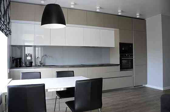 Видовая 2к квартира (кухня-гостинная+2 спальни) с ремонтом в ЖК Севен! Киев