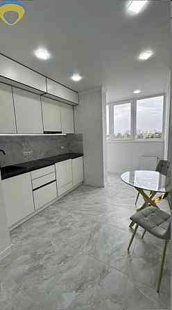 Квартира в новом доме. Свежий ремонт, почти полная комплектация. Одеса