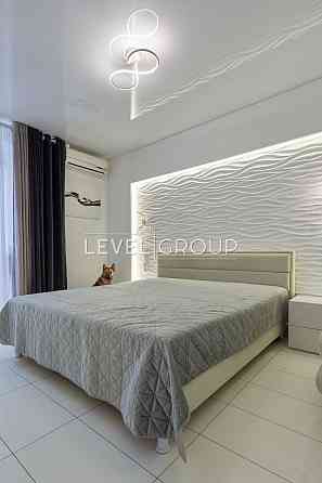 Продаж сучасної квартири (60 м) ЖК Київська Венеція пр-т Соборності 30 Киев