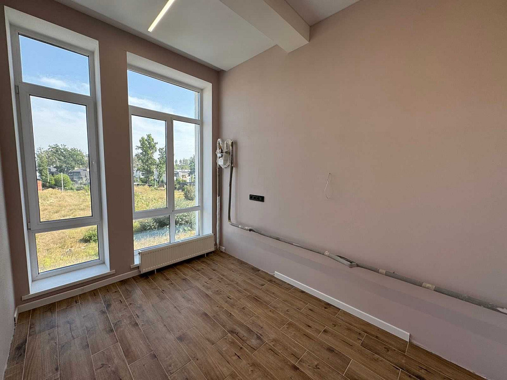 Простора та стильна квартира з терасою в затишному районі Ірпеня. Ірпінь - зображення 4