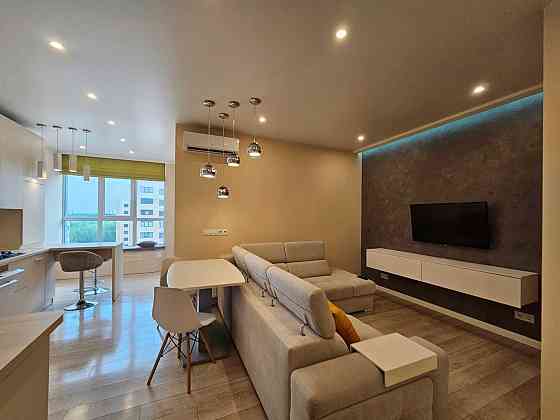 Дворівнева квартира з дизайнерським ремонтом в сучасному ЖК Киев