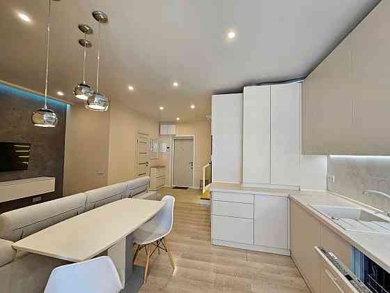 Дворівнева квартира з дизайнерським ремонтом в сучасному ЖК Киев