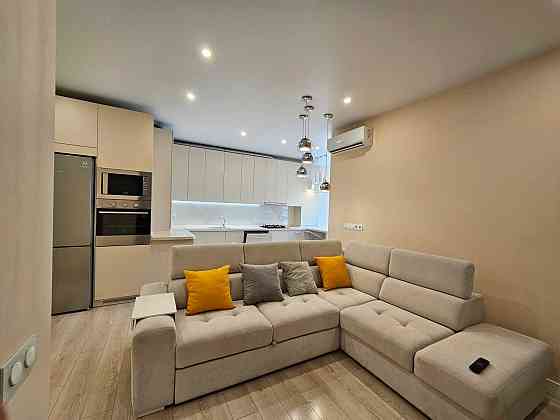 Дворівнева квартира з дизайнерським ремонтом в сучасному ЖК Киев