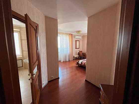 Здам в оренду простору трикімнатну квартиру Киев