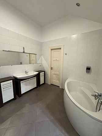 Оренда 3кімн.квартира вул. Гнатюка,центр, 4/5ц, 100/70/8, євроремнт. Львов