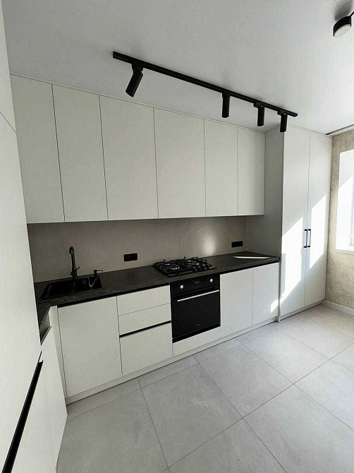 Простора 1-кімнатна квартира в ЖК “Сімейний Люкс” Черкаси - зображення 2