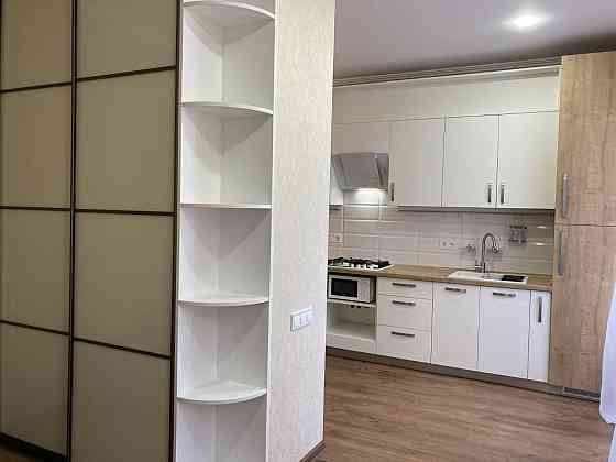 1-комн новострой, ул.Литературнная, 8 ст.Б.Фонтана Одеса