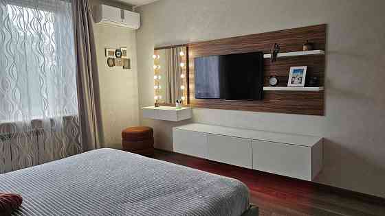 Супер 3 кімнатна квартира! Все що на фото - залишається!! Торг! Буча