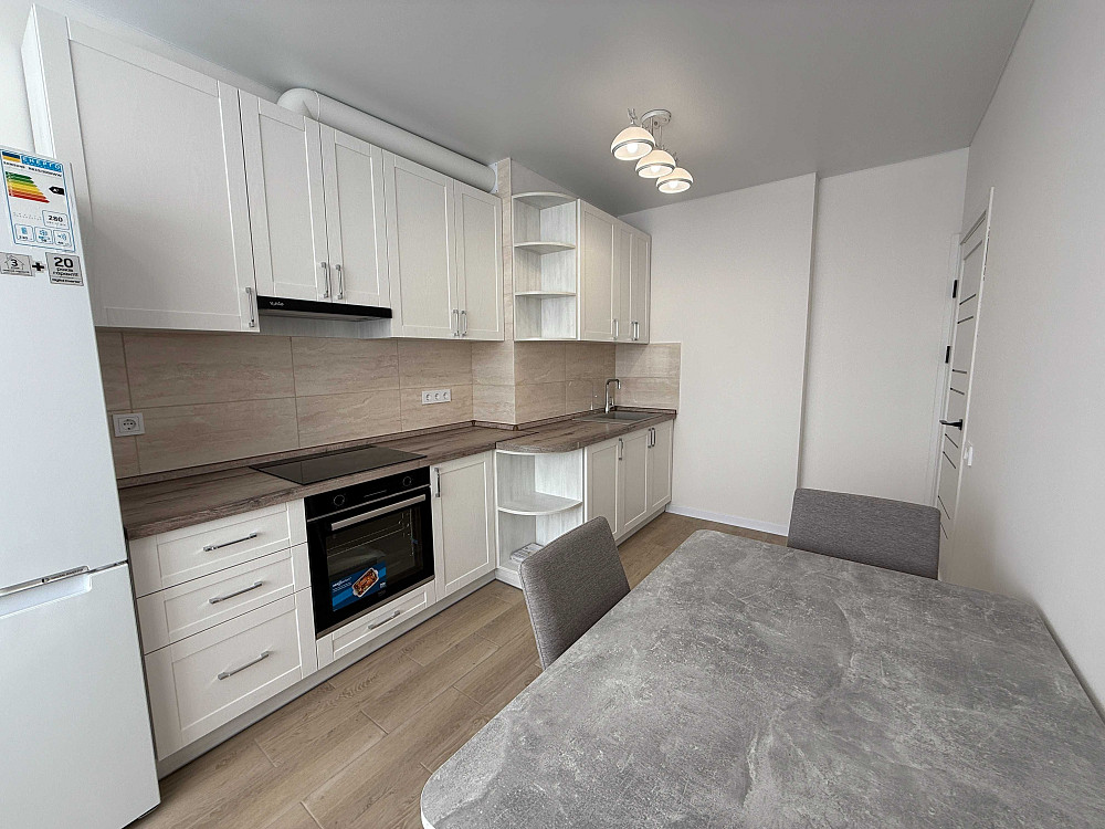 Євро 2к, ЦЕНТРАЛЬНИЙ парк. Без комісії. Ірпінь - зображення 1