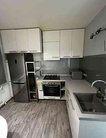 Укомплектована двокімнатна квартира! Розвинений район! Мінімальне оф! Буча