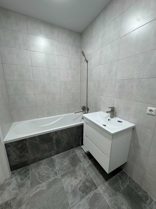 Класна двокімнатна квартира з ремонтом, великою кухньою! Ірпінь - зображення 8