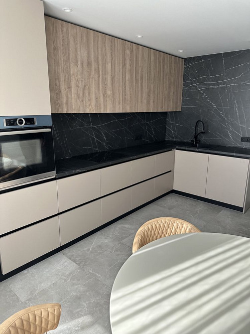 1-кім. ЖК Перфект Таун з дизайнерським ремонтом, меблями, технікою. Киев - изображение 4