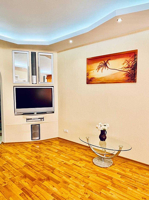 Квартира с ремонтом и мебелью рядом со школой и Южным рынком Одеса - зображення 2