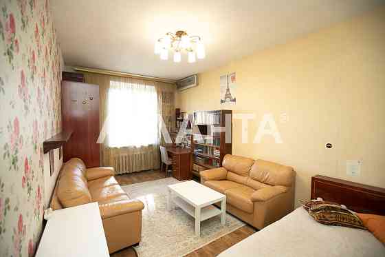 Продам 2-комнатную Сталинку в Центре Большая Арнаутская Место для авто Одеса