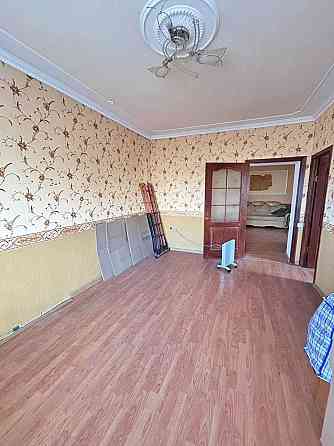 Продам простору квартиру на землі з гаражем в Малиновському районі Одеса