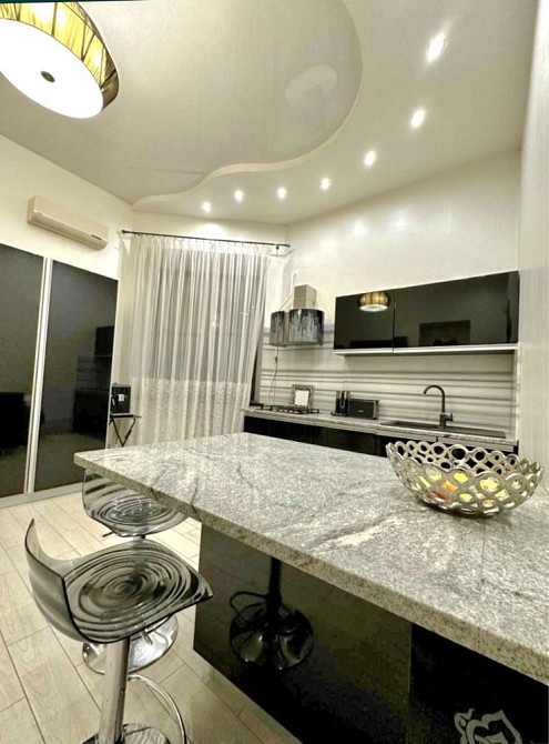 Выгодно! Срочно! Квартира в центре! Средний этаж, АГВ Одеса - зображення 1