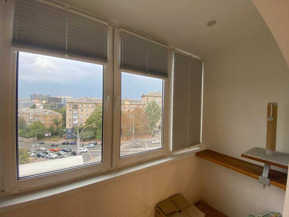 2к Бастіонна, 1/36 Печерський центр Ботсад М Звіринецька Киев - изображение 4