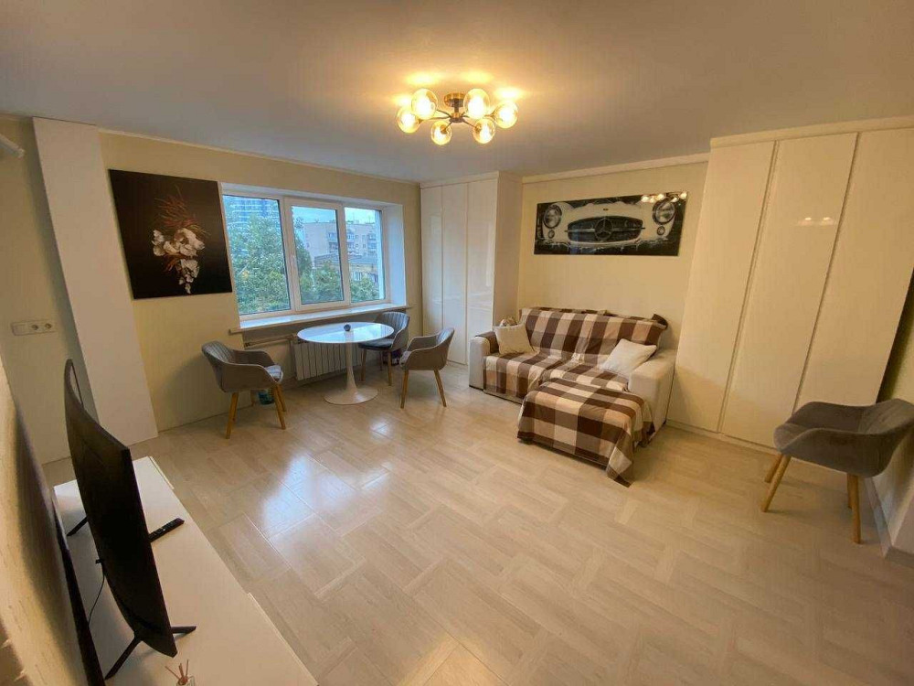 2к Бастіонна, 1/36 Печерський центр Ботсад М Звіринецька Киев - изображение 3