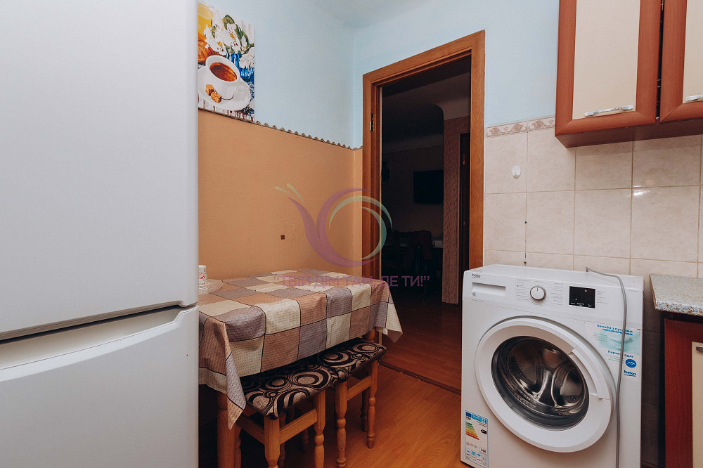 2-к. квартира з балконом, меблями та технікою за просп. Незалежності Чернівці - зображення 3