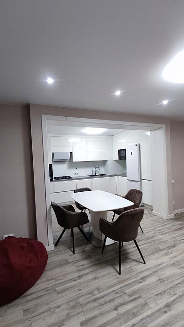 Аренда 3 кв. на Тополе-3, 68 м.кв Евроремонт. Днепр - изображение 1