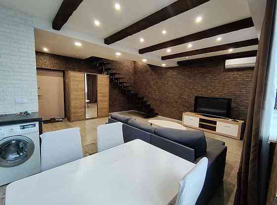 Оренда роздільної 2к квартири. 74м2. Біля метро Нивки. ЖК Глорія парк Киев