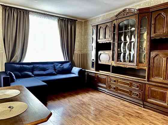 Сдам 2 ком квартиру современный ремонт. Б. Хмельницкого 32. Титова Днепр